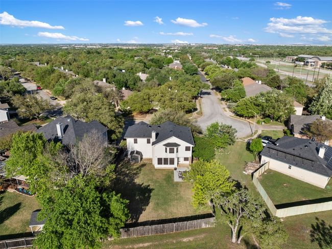 Aerial view with a residential view | Image 38