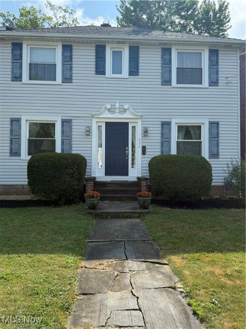 230 Runn St, Berea, OH, 44017-1846 | Card Image