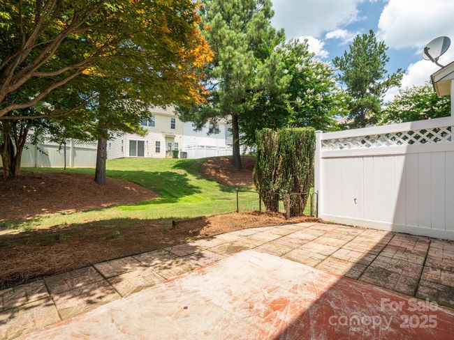 Cute Back Patio | Image 10