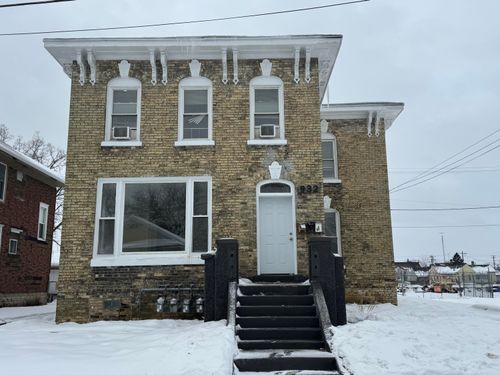 932 Peck Ave, RACINE, WI, 53404-3077 | Card Image