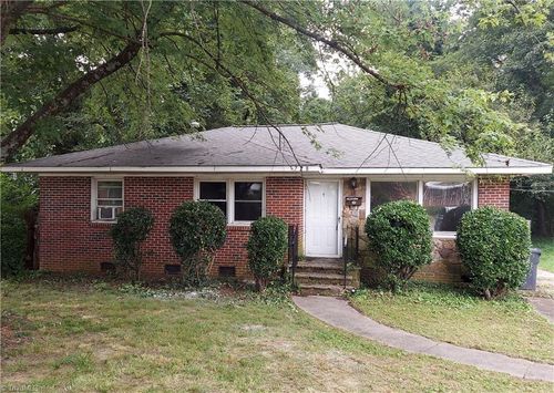 1728 Willow Rd, Greensboro, NC, 27401-3921 | Card Image