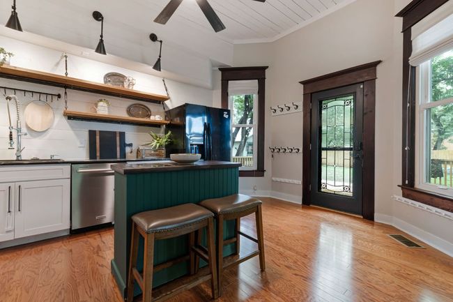 508 S Walnut St, House other with 4 bedrooms, 2 bathrooms and 6 parking in Lampasas TX | Image 14