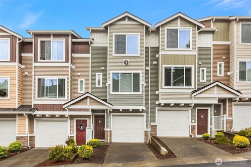 g4-15720 Manor Way, Lynnwood, WA, 98087-6247 | Card Image