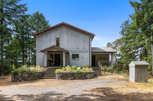 1618 Davies Rd, Highlands, BC, V9B6E8 | Card Image