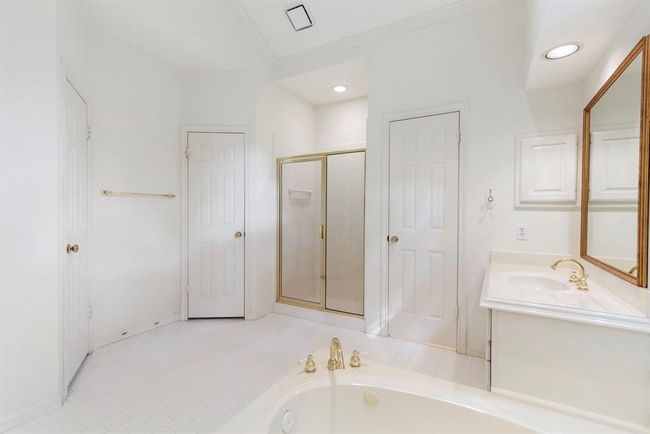 168 S Copperknoll Cir, House other with 2 bedrooms, 2 bathrooms and 2 parking in Spring TX | Image 33