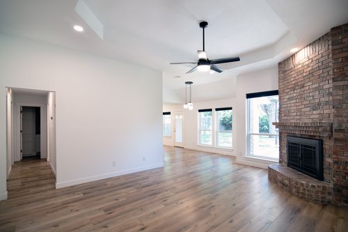 2523 Satinwood Ct, Arlington, TX, 76001-5452 | Card Image