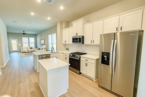 145 Great Sequoia Ln, Dripping Springs, TX, 78620-5672 | Card Image
