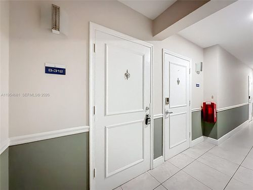 312b-2424 Se 17th St, Fort Lauderdale, FL, 33316-3117 | Card Image
