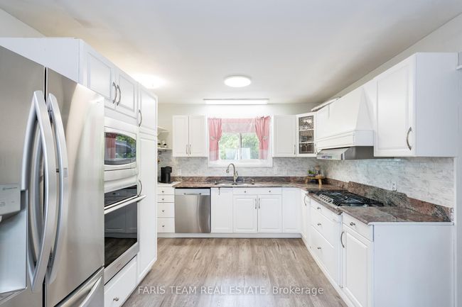 6234 Yonge St, House other with 7 bedrooms, 4 bathrooms and 15 parking in Churchill ON | Image 9