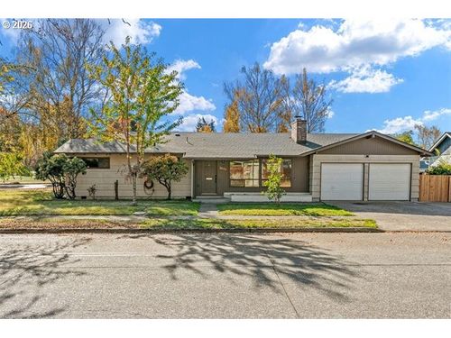 2611 Fir St, Longview, WA, 98632-2020 | Card Image