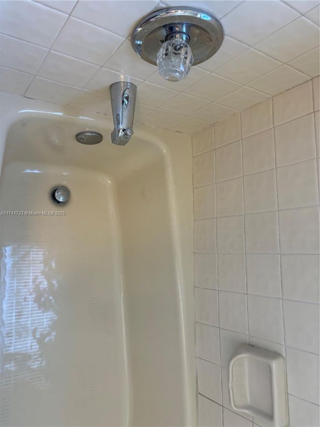 APT-9 - 6041 Se Landing Way, Condo with 3 bedrooms, 2 bathrooms and null parking in Stuart FL | Image 18