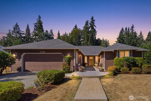 4529 168th Ave Se, Bellevue, WA, 98006-8925 | Card Image