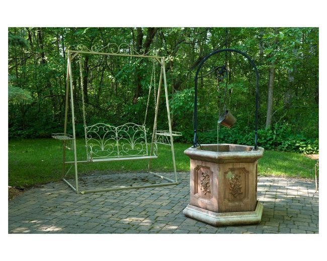 Wishing well at the Frog Pond | Image 124