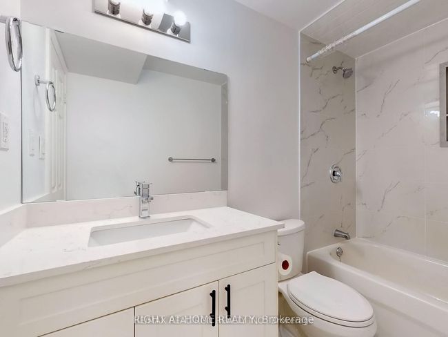125 Maria Rd, House attached with 2 bedrooms, 1 bathrooms and 1 parking in Markham ON | Image 5
