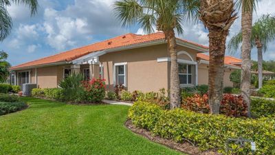 4527 Deer Trail Boulevard, House other with 2 bedrooms, 2 bathrooms and null parking in Sarasota FL | Image 2