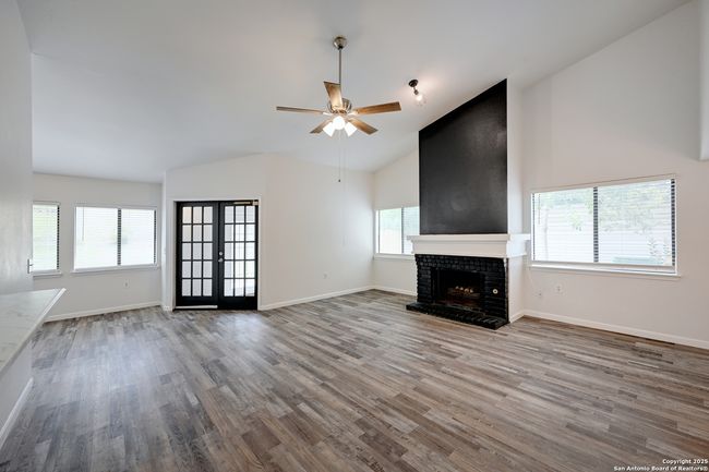 9818 Balanced Rock, House other with 3 bedrooms, 2 bathrooms and null parking in Converse TX | Image 4