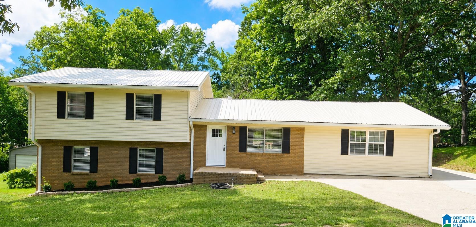 Residential in ANNISTON