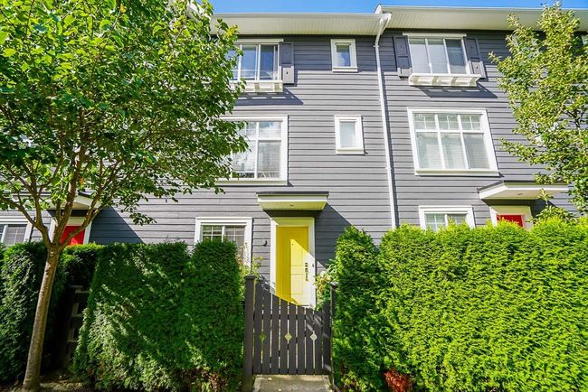 8 - 16337 15 Avenue, Townhouse with 3 bedrooms, 2 bathrooms and 2 parking in Surrey BC | Image 4