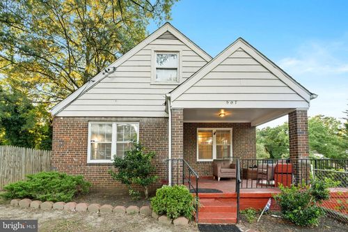 607 Larchmont Ave, CAPITOL HEIGHTS, MD, 20743-2840 | Card Image
