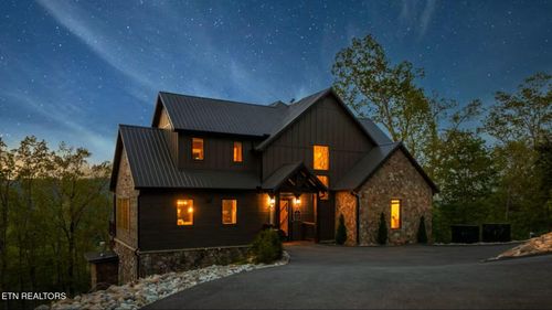 5016 Long Rifle Rd, Walland, TN, 37886 | Card Image