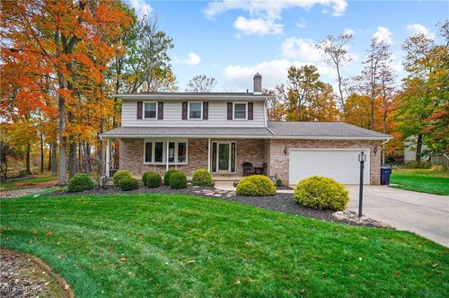 429 Whittlesey Dr, Tallmadge, OH, 44278-1678 | Card Image