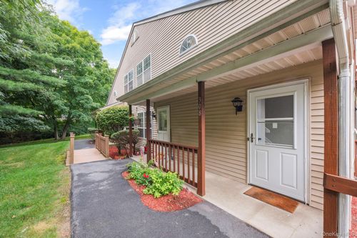 308 Magnolia Court, Woodbury, NY, 10930 | Card Image