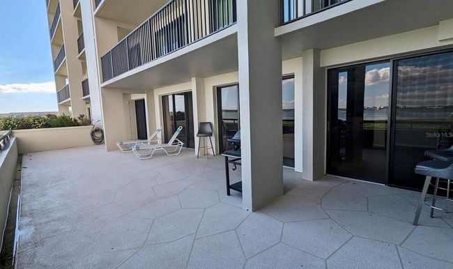 Balcony | Image 4