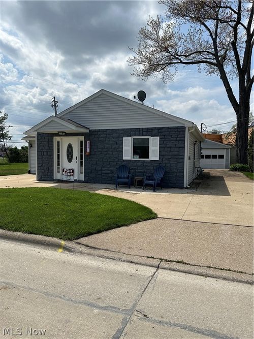419 Miami Pl, Huron, OH, 44839-1722 | Card Image