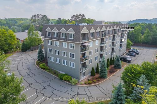 205-26 Dairy Lane, Huntsville, ON, P1H0A4 | Card Image