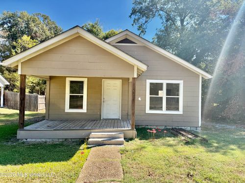 208 N 1st Avenue, Cleveland, MS, 38732 | Card Image