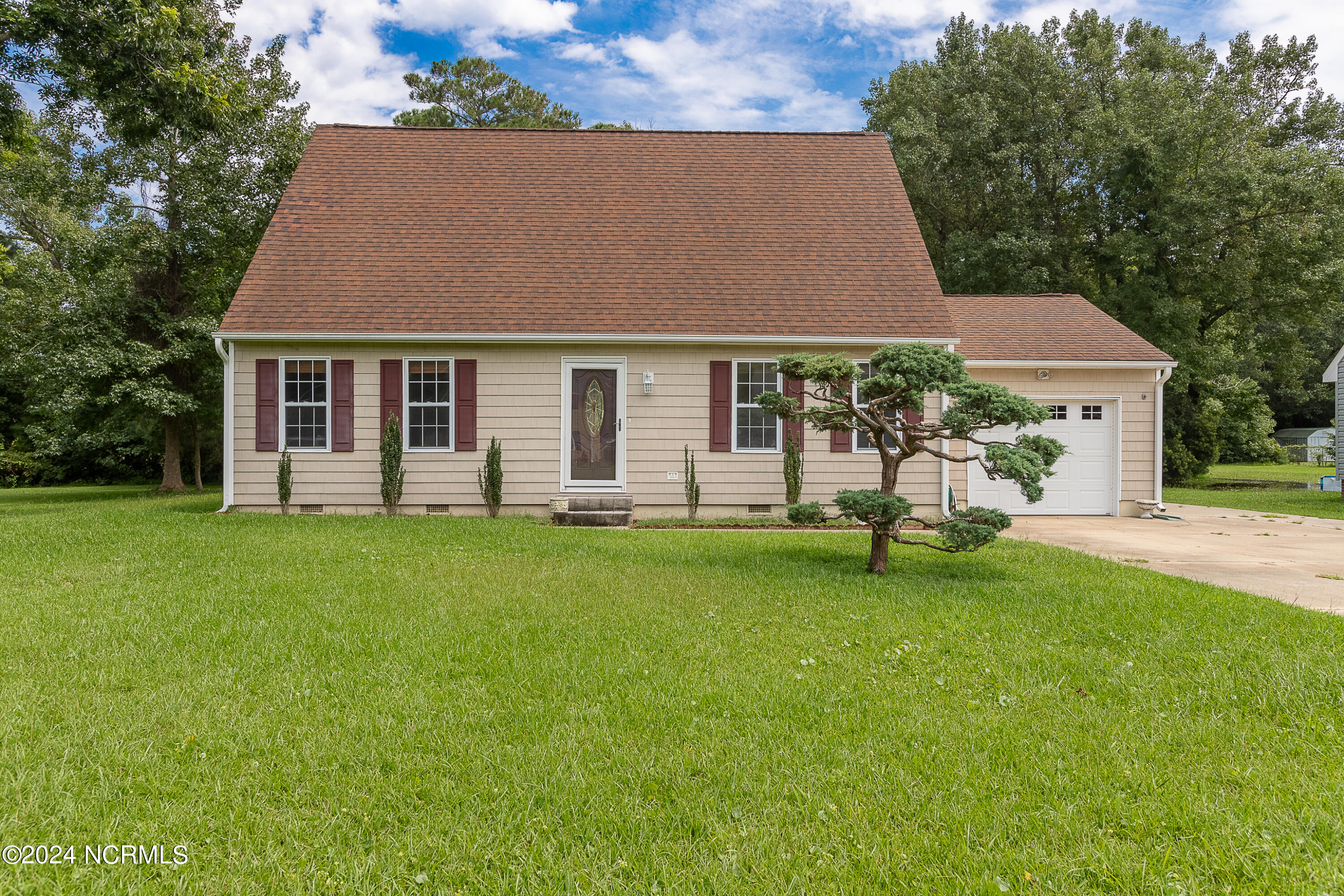 Creek Rd, Morehead City, NC 28557