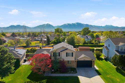 9965 S Birnam Woods Way, South Jordan, UT, 84009-9087 | Card Image