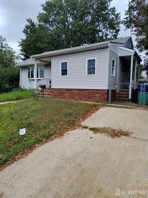 420 Avenel St, Avenel, NJ, 07001-1150 | Card Image