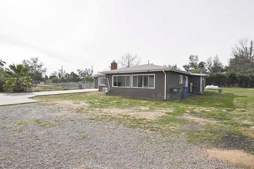 401 Washington St, Ramona, CA, 92065-7632 | Card Image