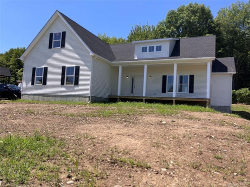9 Domingues Rd, Newburgh, NY, 12550-1137 | Card Image