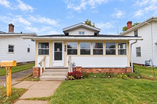 805 S 30th Street, South Bend, IN, 46615-2247 | Card Image