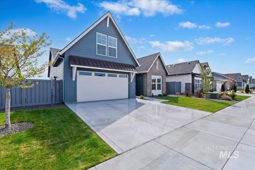 10305 Stony Oak St, Nampa, ID, 83687-1083 | Card Image