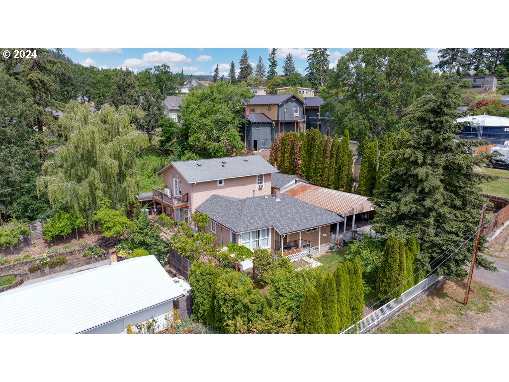 6th Pl, White Salmon, WA 98672