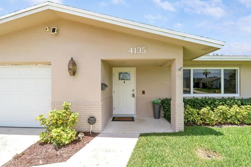 4135 Lakespur Cir N, Palm Beach Gardens, FL, 33410-5546 | Card Image