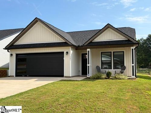 121 Sunrise Rd, Spartanburg, SC, 29302-3727 | Card Image