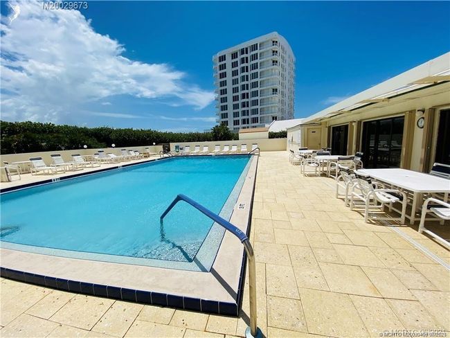 APT-401 - 10044 Ocean Dr, Condo with 3 bedrooms, 2 bathrooms and null parking in Jensen Beach FL | Image 71