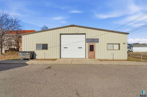 108 W 17th Ave Avenue, Tyndall, SD, 57066 | Card Image