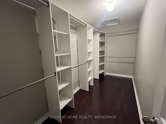 60 Zachary Pl, House attached with 4 bedrooms, 3 bathrooms and 2 parking in Vaughan ON | Image 22