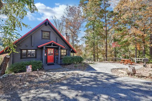 1003 Walini Way, Sevierville, TN, 37876-9702 | Card Image