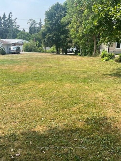 12 Alma St N, Kawartha Lakes, ON, K0L2W0 | Card Image