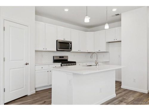 165-6760 Merseyside Ln, Castle Pines, CO, 80108-8955 | Card Image