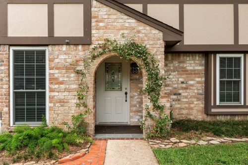 8206 Birchglen Ln, Houston, TX, 77070-3604 | Card Image