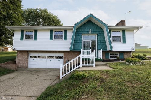 108 Dennis Ln, Follansbee, WV, 26037-1008 | Card Image