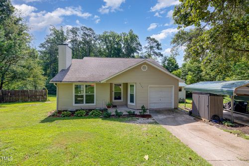 5700 Eagle Pass Cir, Fayetteville, NC, 28304-4069 | Card Image