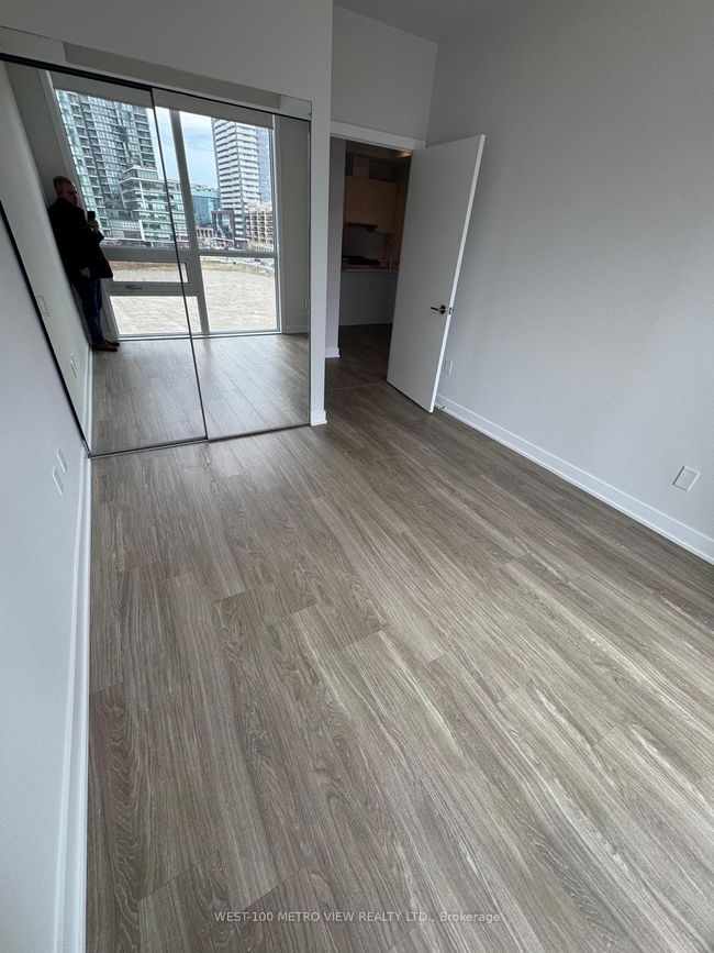 315 - 430 Square 1 Dr, Condo with 2 bedrooms, 1 bathrooms and null parking in Mississauga ON | Image 7